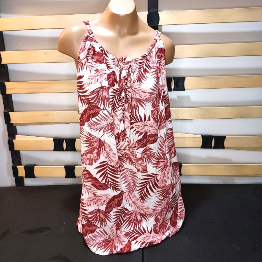 NWT Xhilaration Tank Top, Adjustable Front Tie Straps, Floral